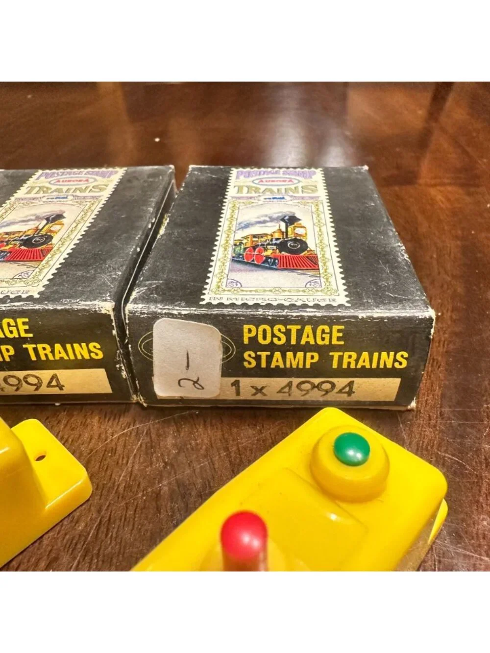 Aurora Postage Stamp Trains 4995 Control Buttons Momentary Contact Lot Of 5